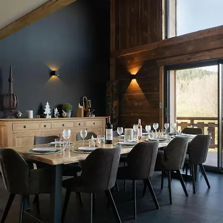 شاليه Chalet Bellevue, Piscine Interieure, Spa, Vue Lac جوراردُميه