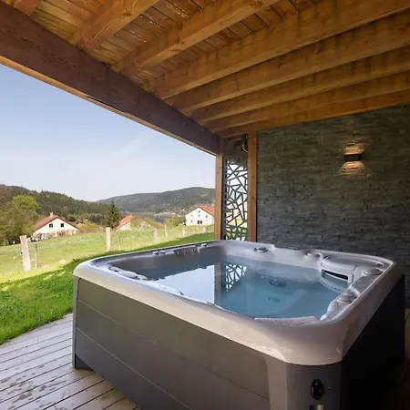 Chalet Bellevue, Piscine Interieure, Spa, Vue Lac شاليه *