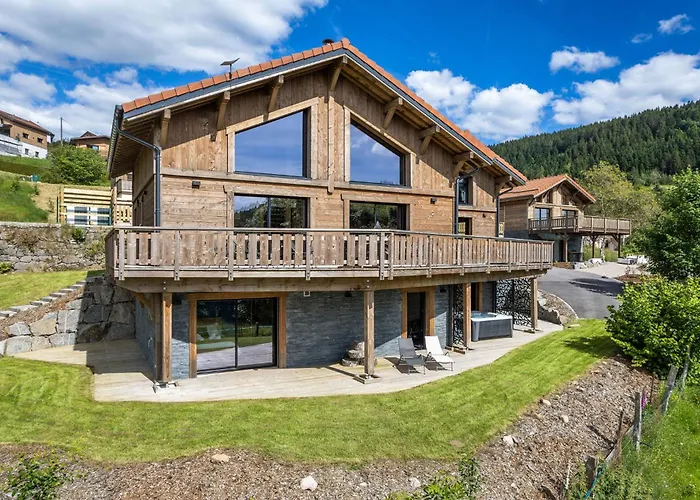 Chalet Chalet Bellevue, Piscine Interieure, Spa, Vue Lac *