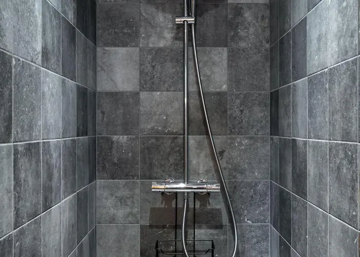 Bellevue, Piscine Interieure, Spa, Vue *